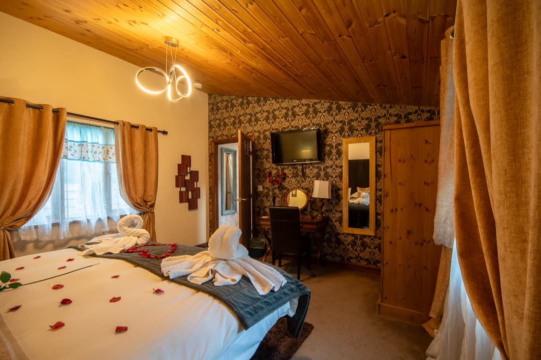 winter lodge breaks